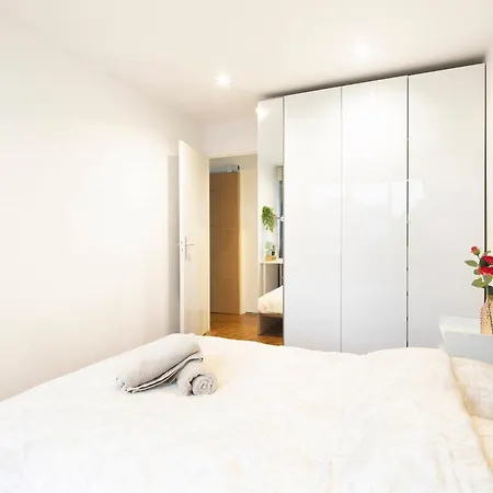 Sacre Coeur - - Elegant Apartment *